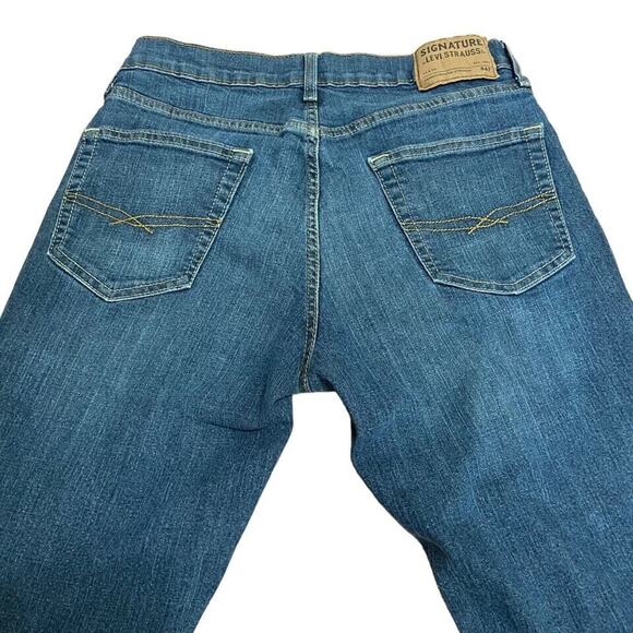 Signature Levi Strauss Mens Denim Blue Jeans Sz 30X 30 28 Actual Inseam - Picture 1 of 12